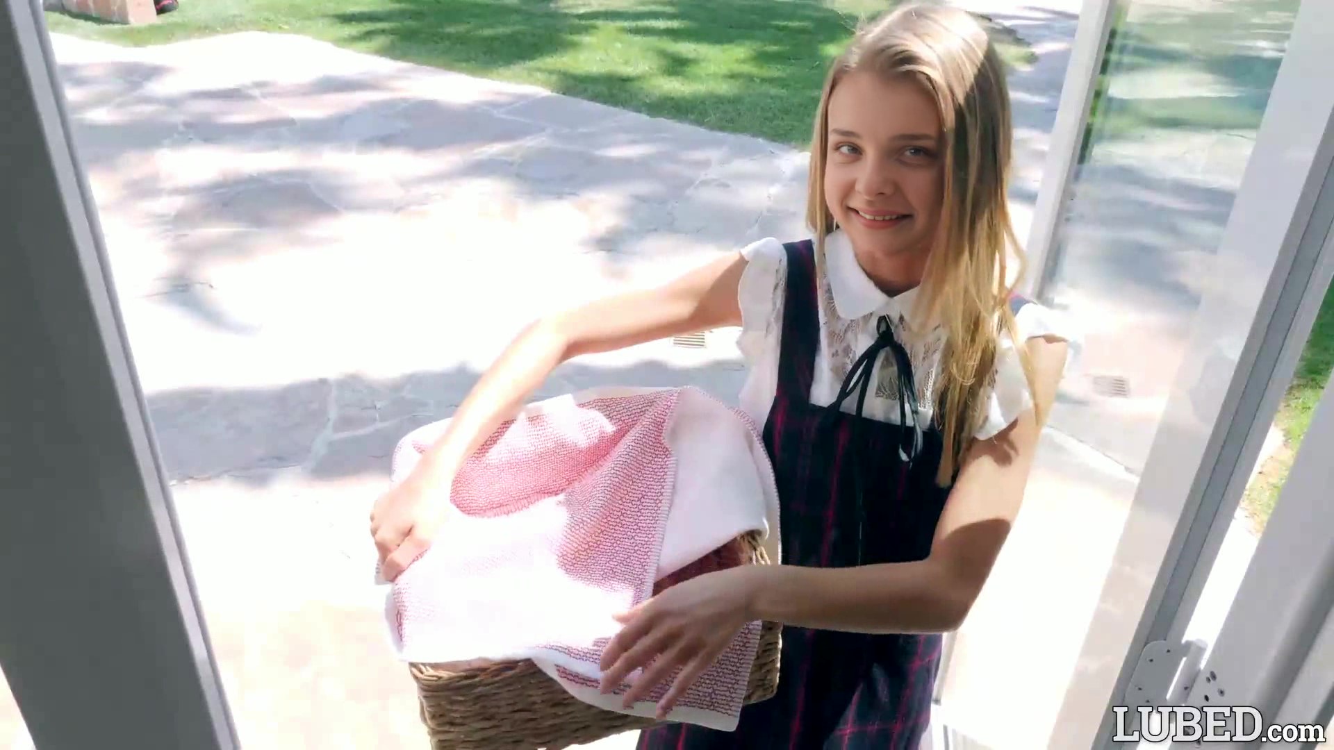 Young and Petite Chloe Grace Moretz - Girl Scout Goes Door to Door Selling her Cookie